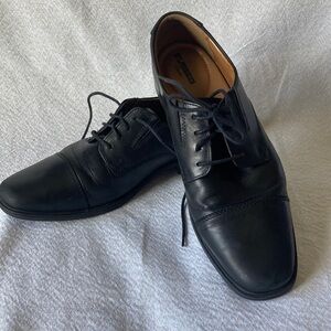 Clark's collection soft cushion lace Black men shoes Size 9.5W